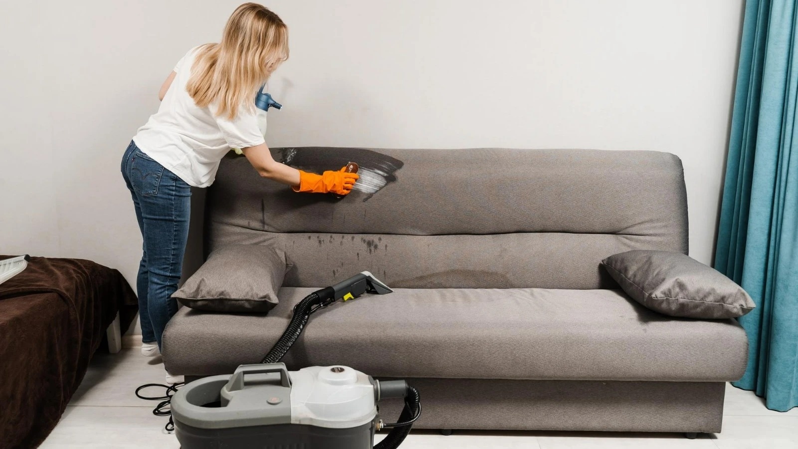 Sofa Cleaning Dubai with Quick-Dry Technology – Book AllClean Now