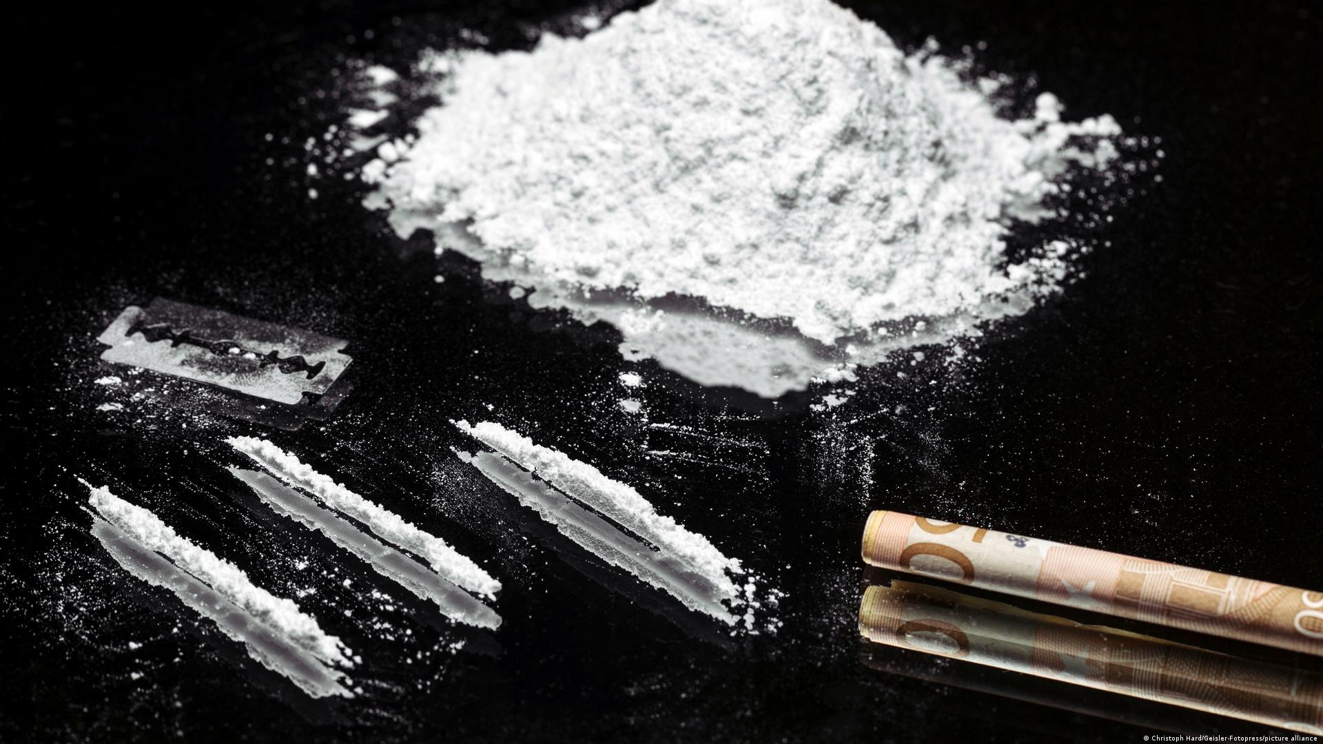 Chemistry and Weight Measurements in 8 Ball Cocaine