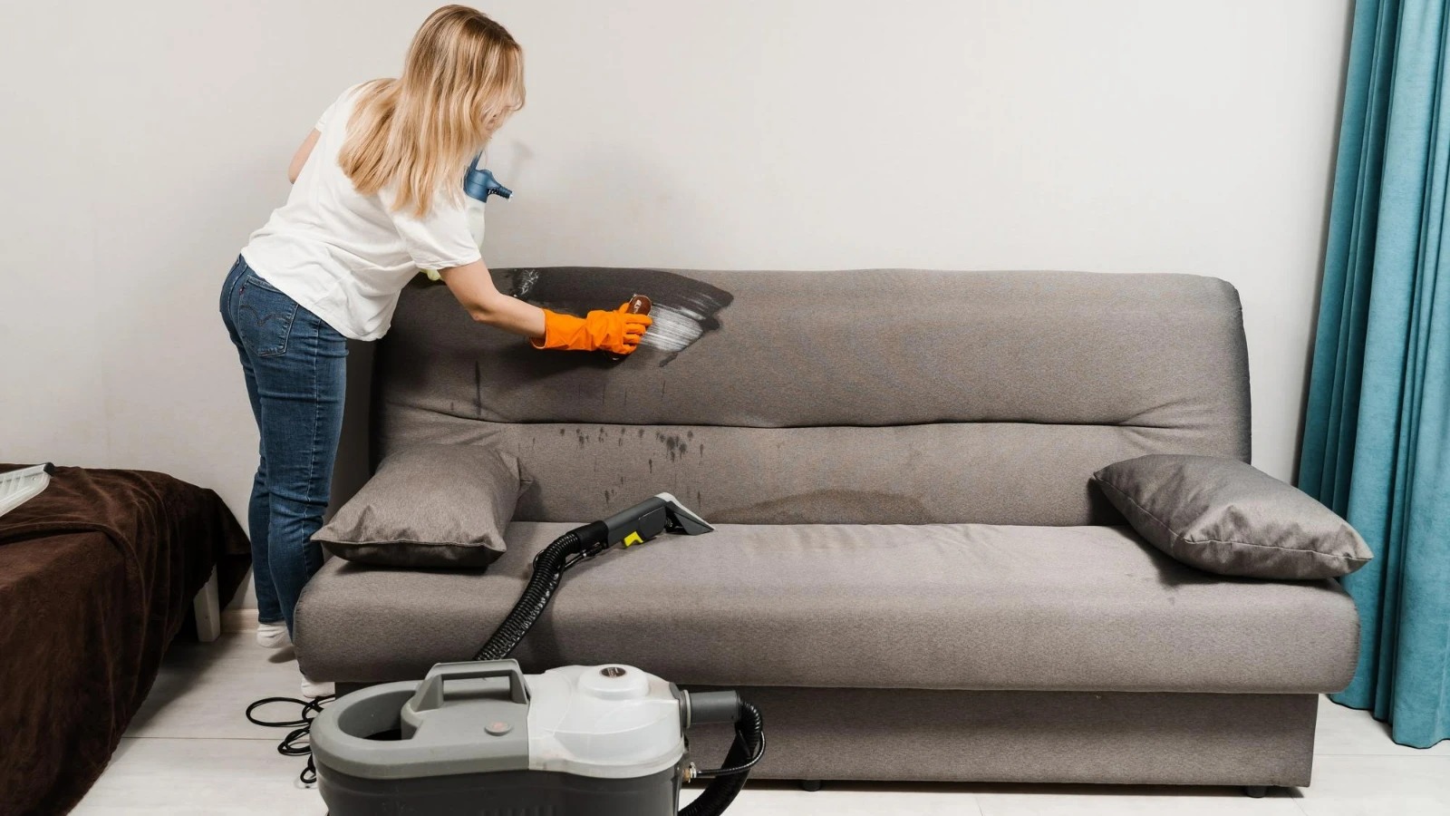 Sofa Cleaning Dubai with Quick-Dry Technology – Book AllClean Now
