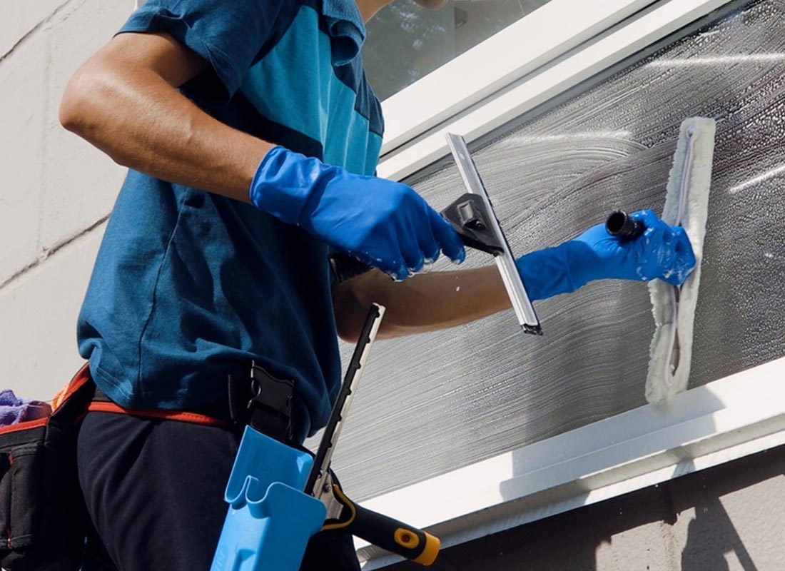 Professional Commercial Cleaning Company for Large &amp; Small Spaces