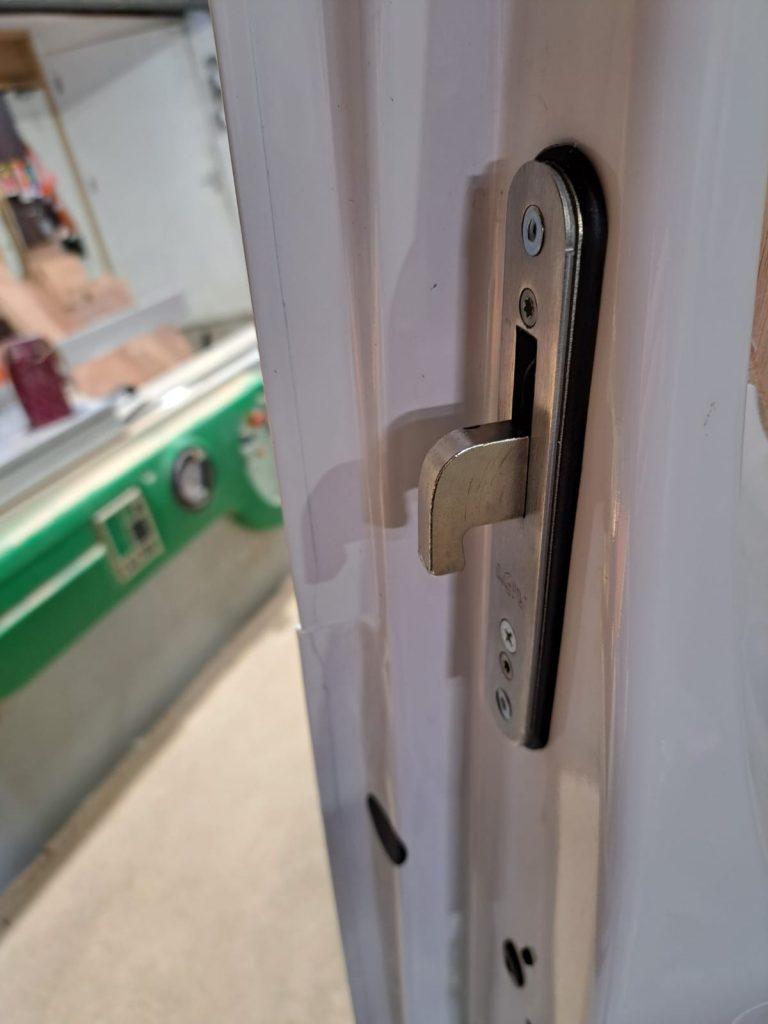 Serrature antifurto per furgoni: L’Eccellenza Daken Locks