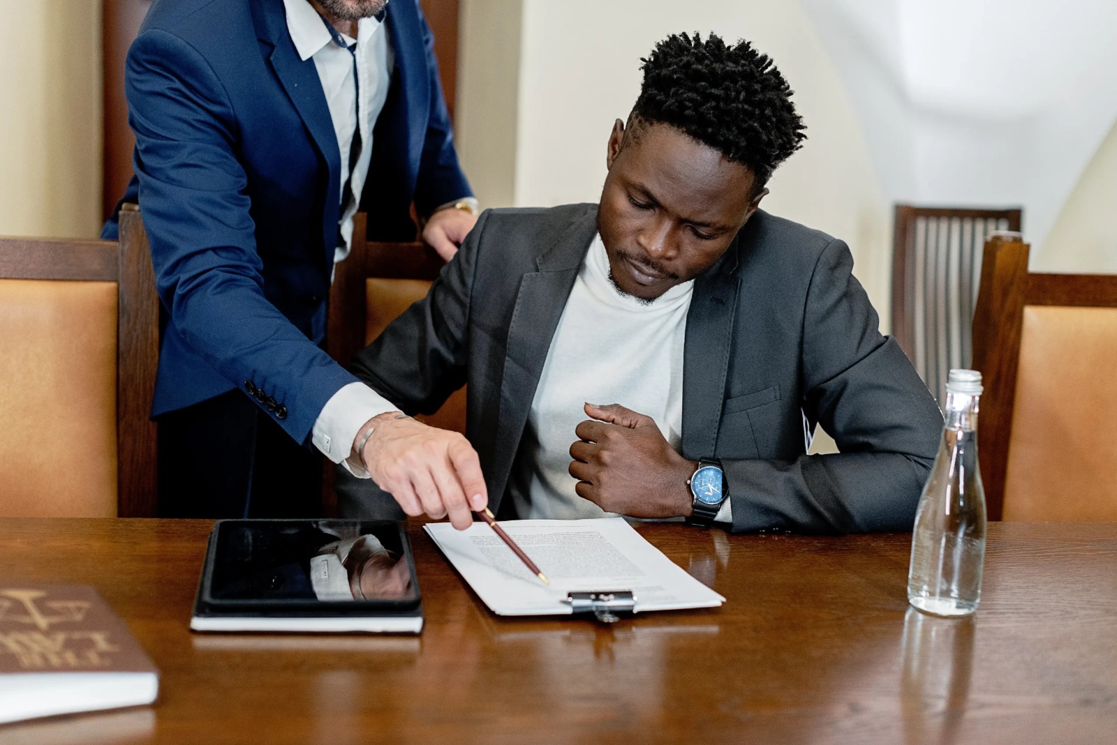 How a Miami Personal Injury Lawyer Handles Insurance Companies