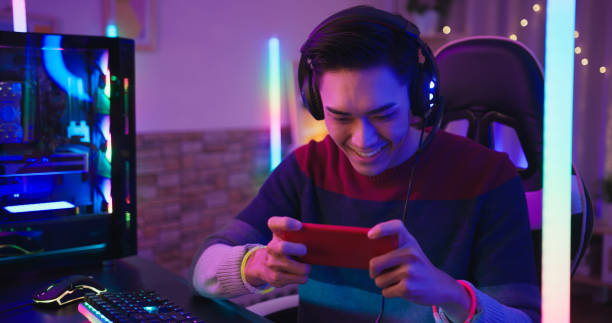 15 relaxing games to play by yourself after a long day