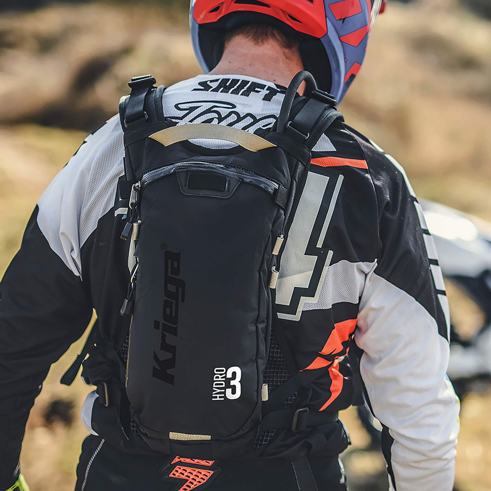 Best Motorcycle Backpack For Long Rides Across Australia