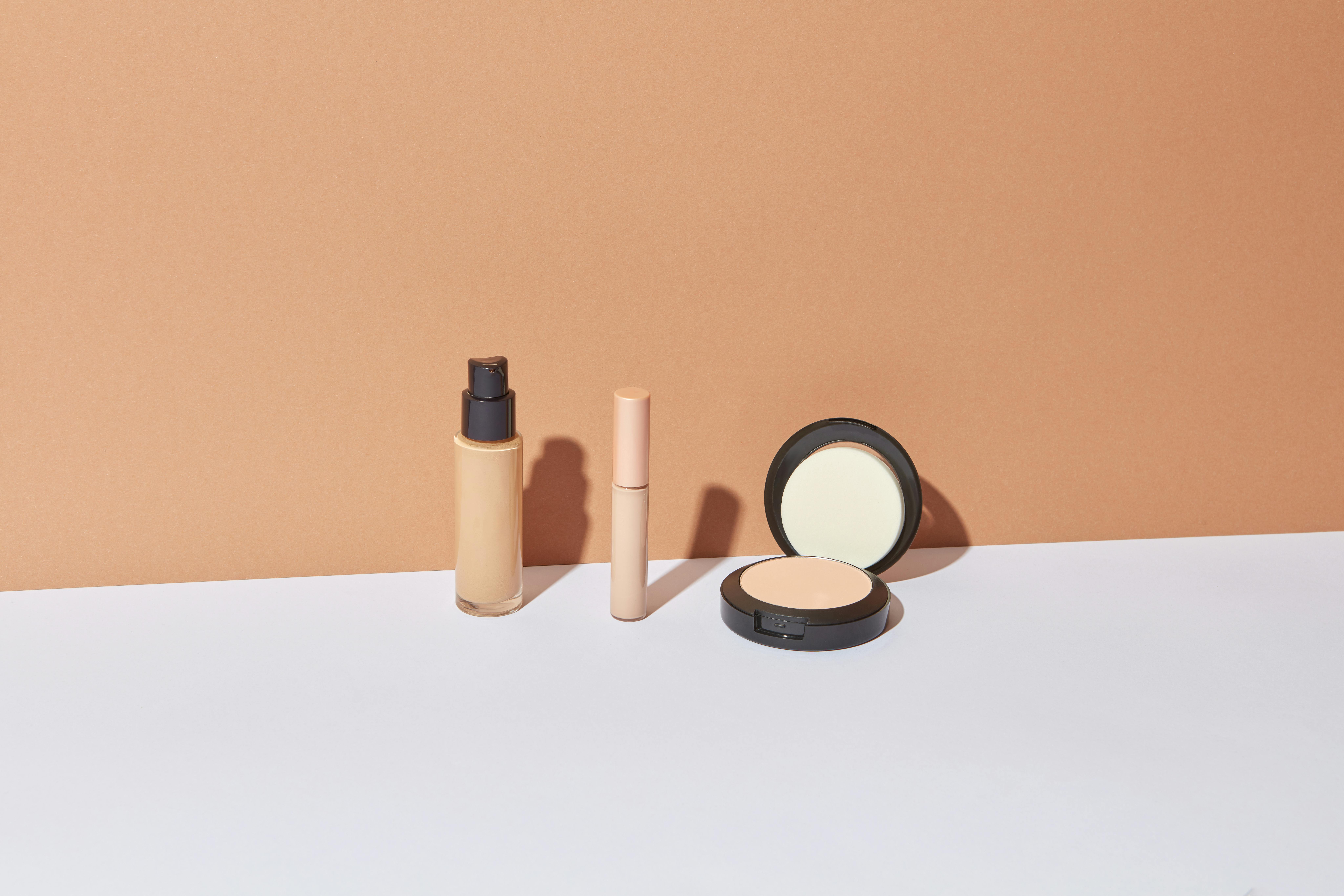 Make Up Hourglass Essentials You Can’t Live Without