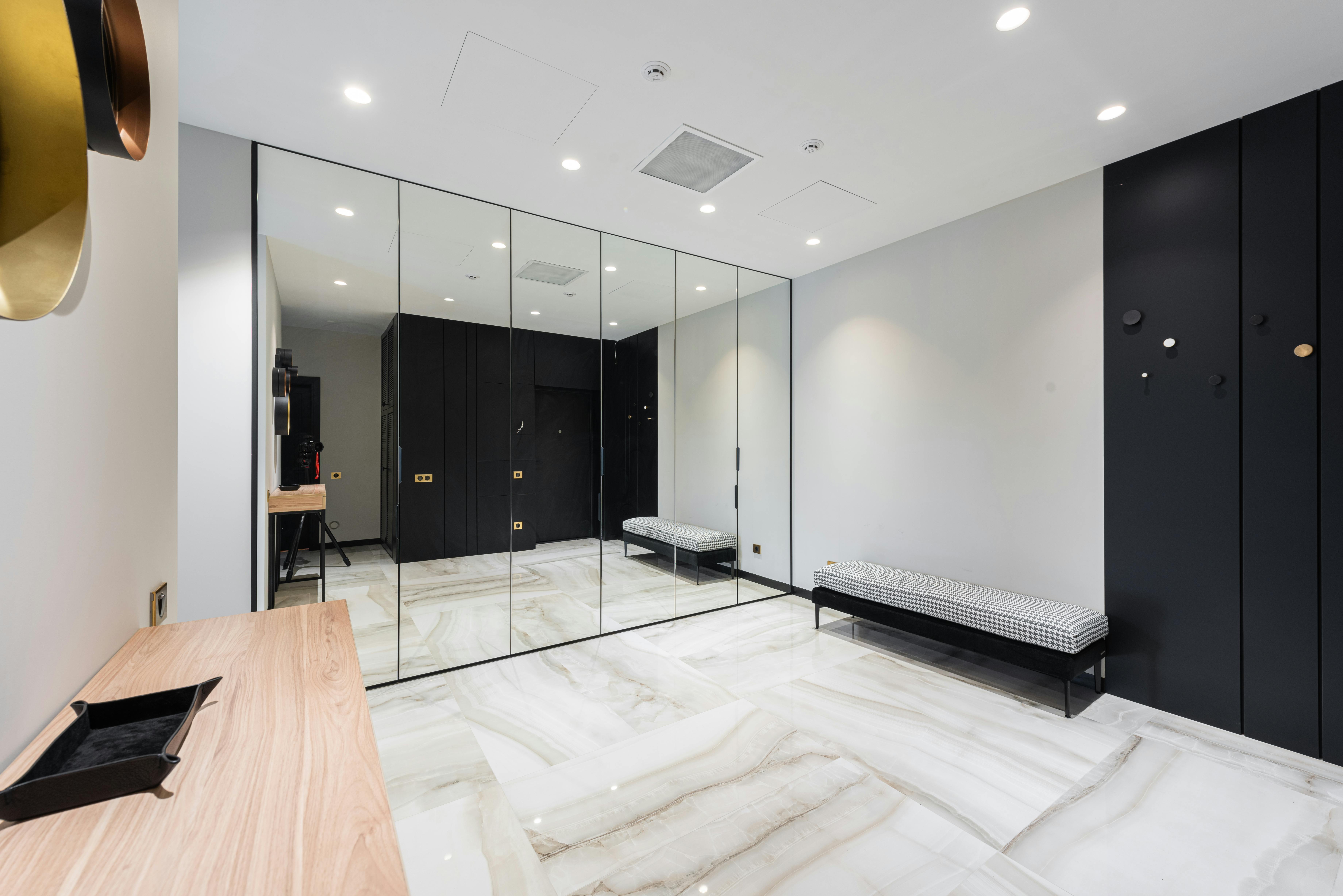 Black Frame Shower Doors Trends for Modern Homes