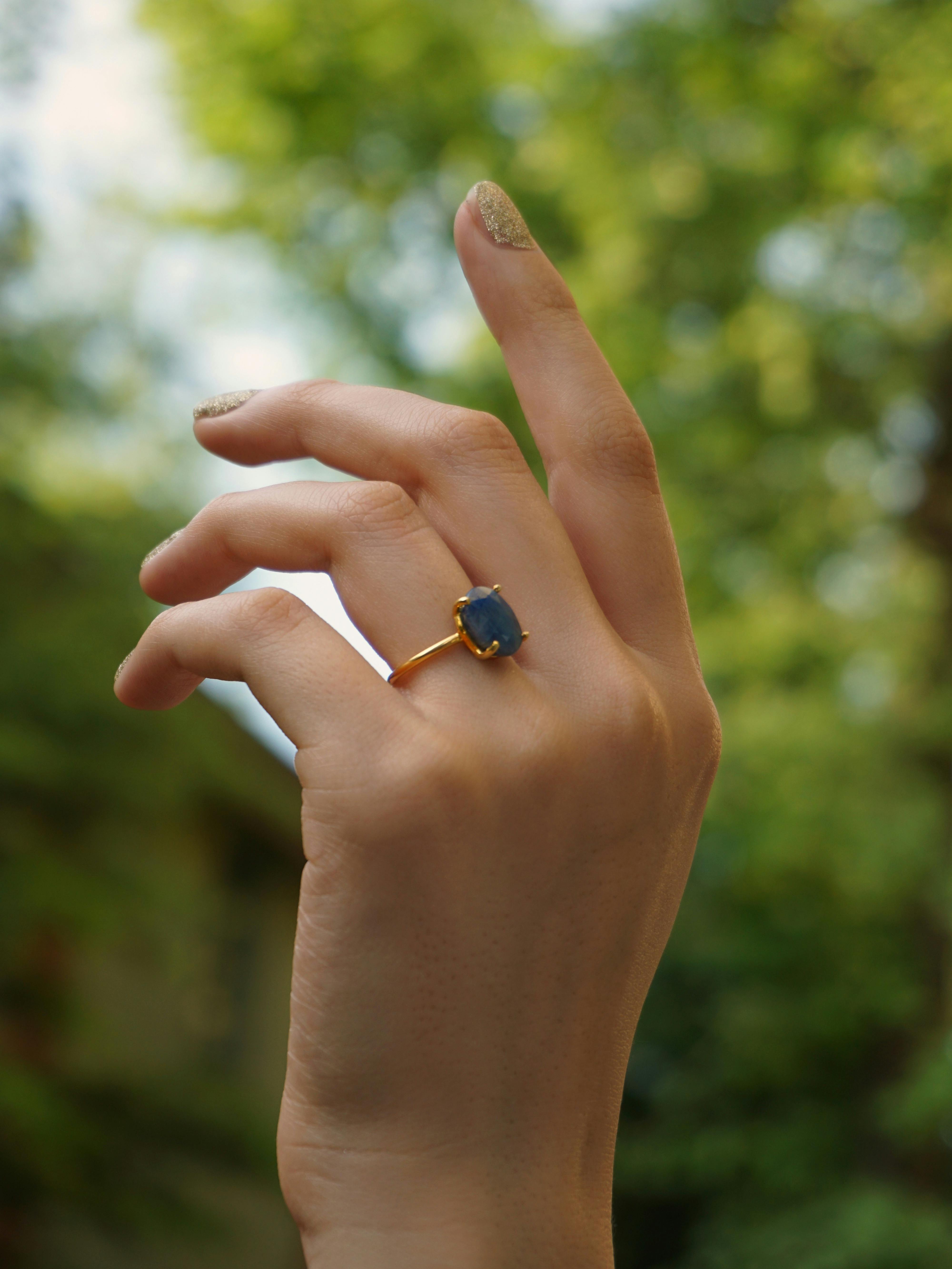 Timeless Blue Sapphire Jewelry for Engagements and Anniversaries