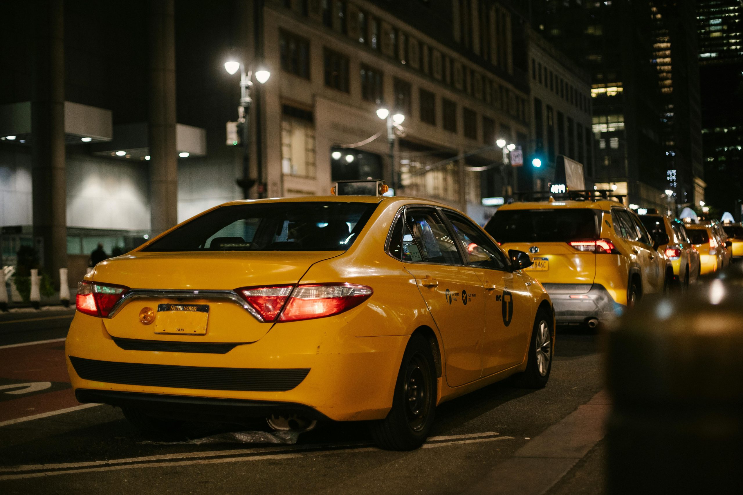 Local and Long-Distance Cabs by Gemini Taxis
